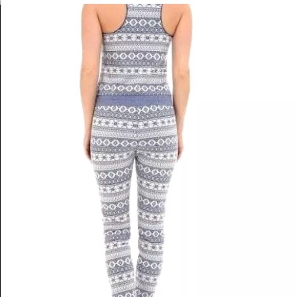 ❤️ 💯 % AUTHENTIC UGG AUSTRALIA BRAND NWT ❤️ - Picture 4 of 8